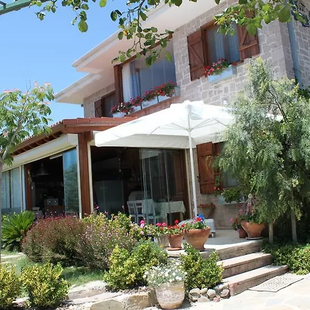 Guest house Casa Di Ada 3*