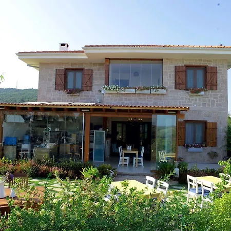 Casa Di Ada بيت ضيافة Ayvalı